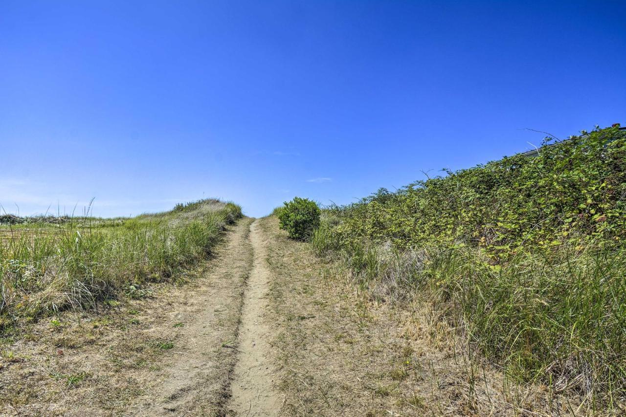 Coastal Pnw Gem With Hot Tub - Walk To Beach! Grayland Exteriör bild
